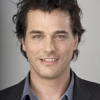  Paul Gross