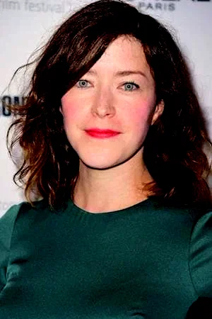  Julia Hart