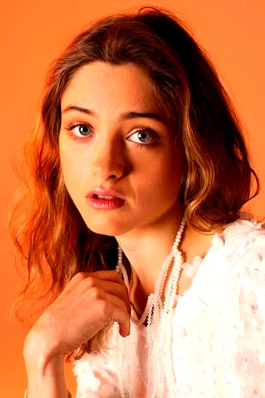  Natalia Dyer