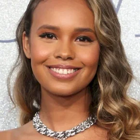 Photo star :  Alisha Boe