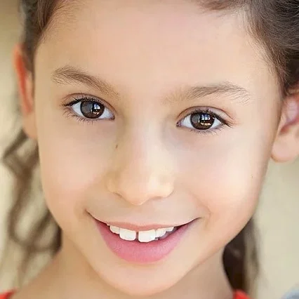  Izabella Alvarez