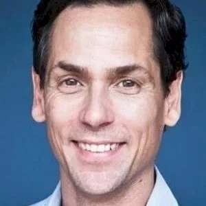  Chris Handfield