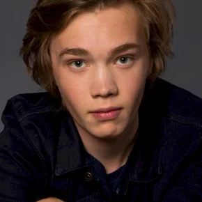 Photo star :  Charlie Plummer