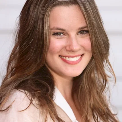  Chelsea Hobbs
