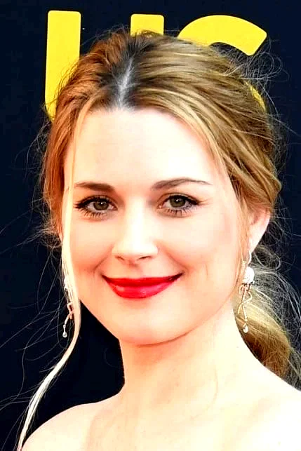 Alexandra Breckenridge