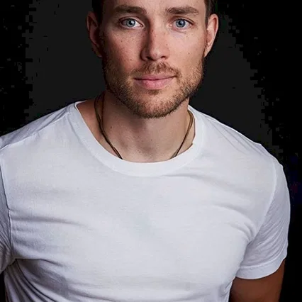  Eric Gustafsson