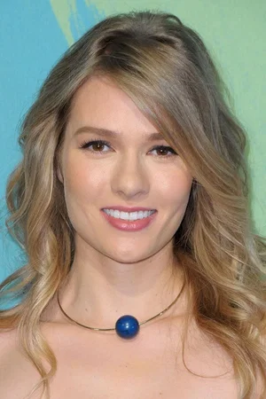 Tori Anderson photo
