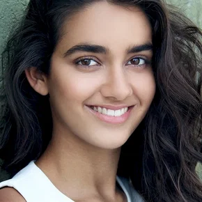 Photo star :  Geraldine Viswanathan