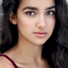 Photo star :  Geraldine Viswanathan