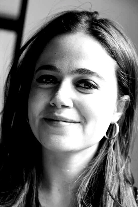  Molly Gordon