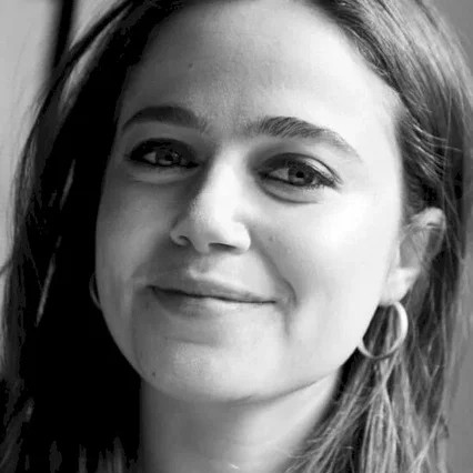  Molly Gordon