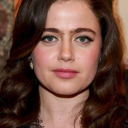  Molly Gordon