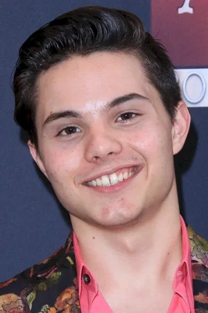  Zach Callison photo