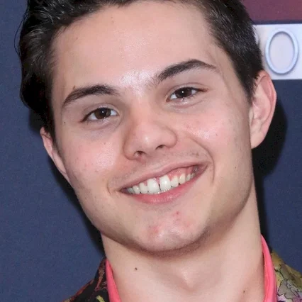  Zach Callison