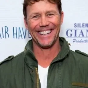 Photo star :  Brian Krause