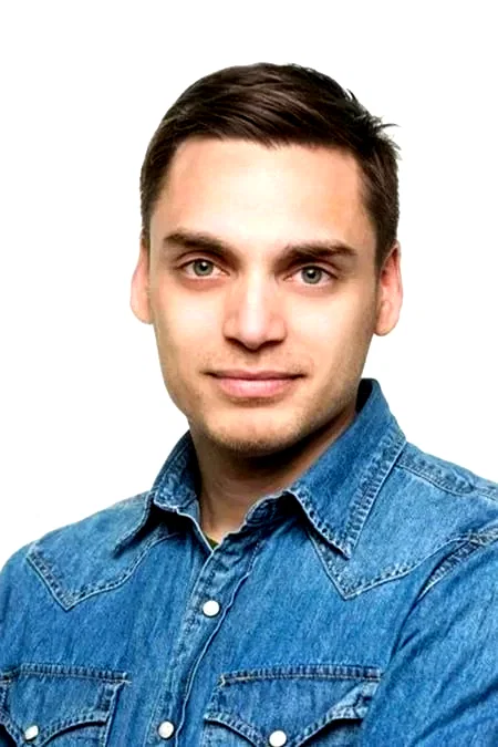  Erik Athavale