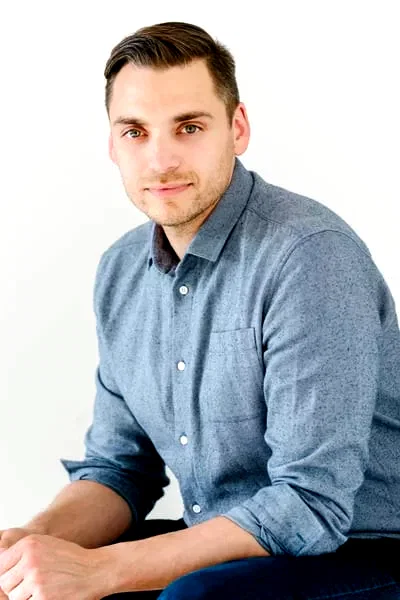 Erik Athavale