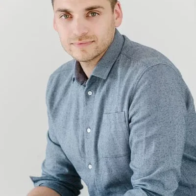  Erik Athavale