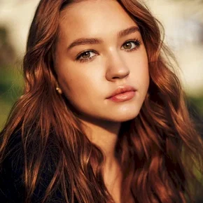Photo star :  Sadie Stanley
