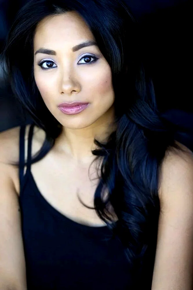  Donna Benedicto