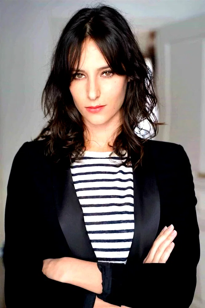  Adèle Galloy