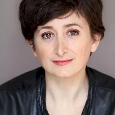  Jeanne Arènes