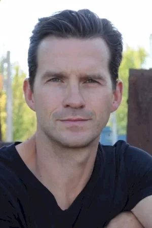 Michael Karl Richards photo