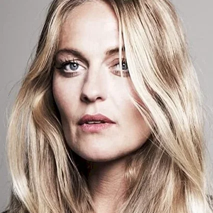  Svandís Dóra Einarsdóttir