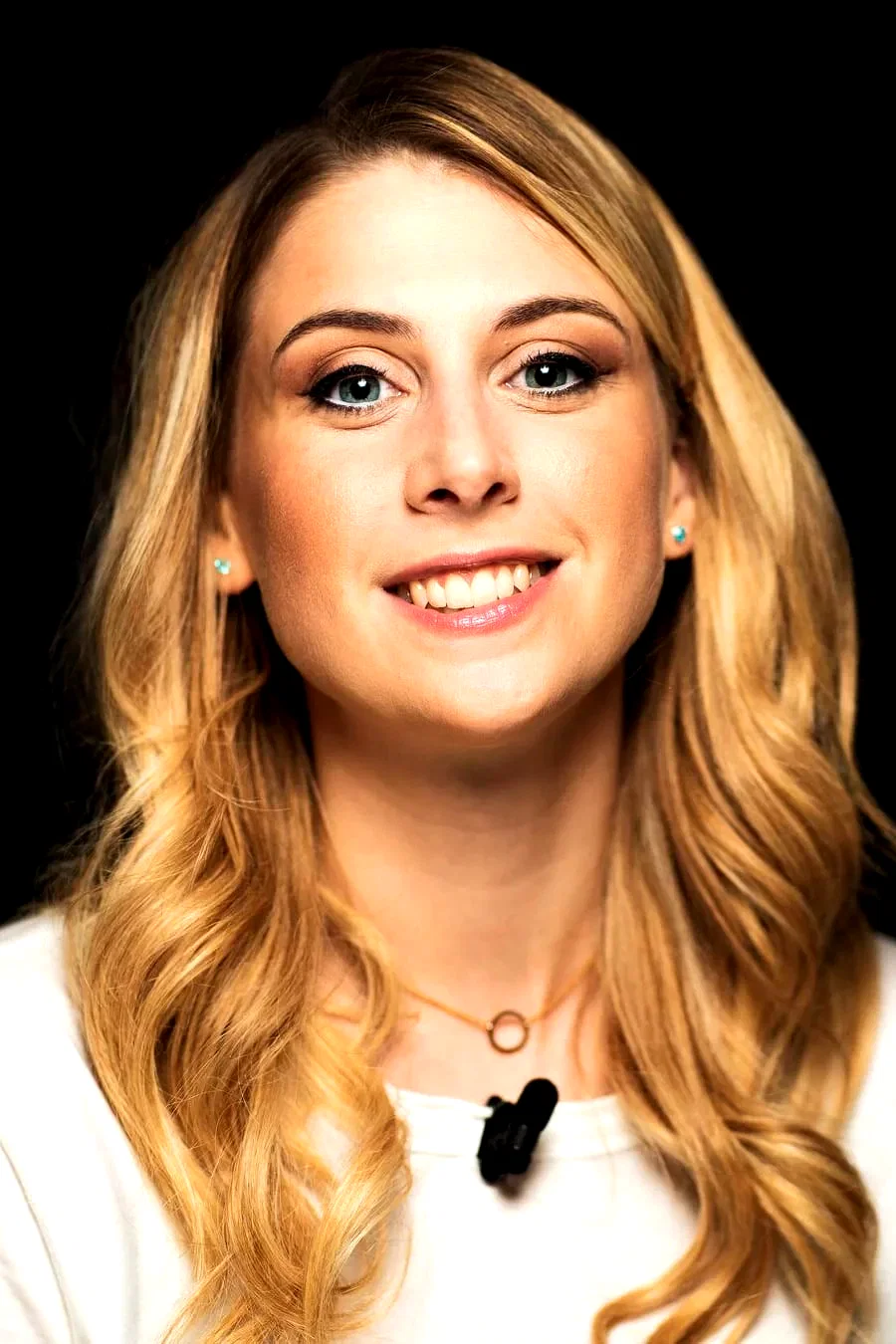 Laura Laune