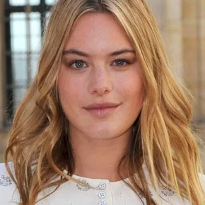 Photo star :  Camille Rowe