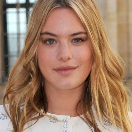  Camille Rowe