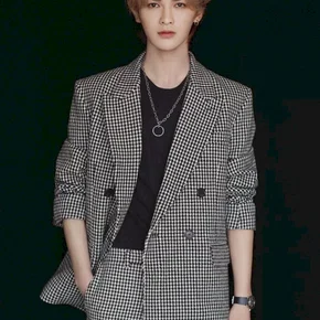 Photo star :  Zhu Zhengting