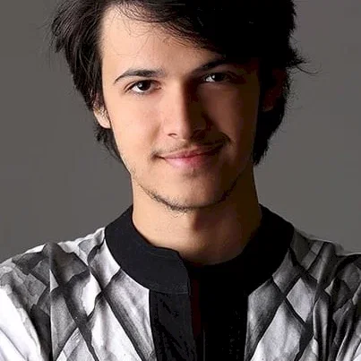  Eduardo Mello