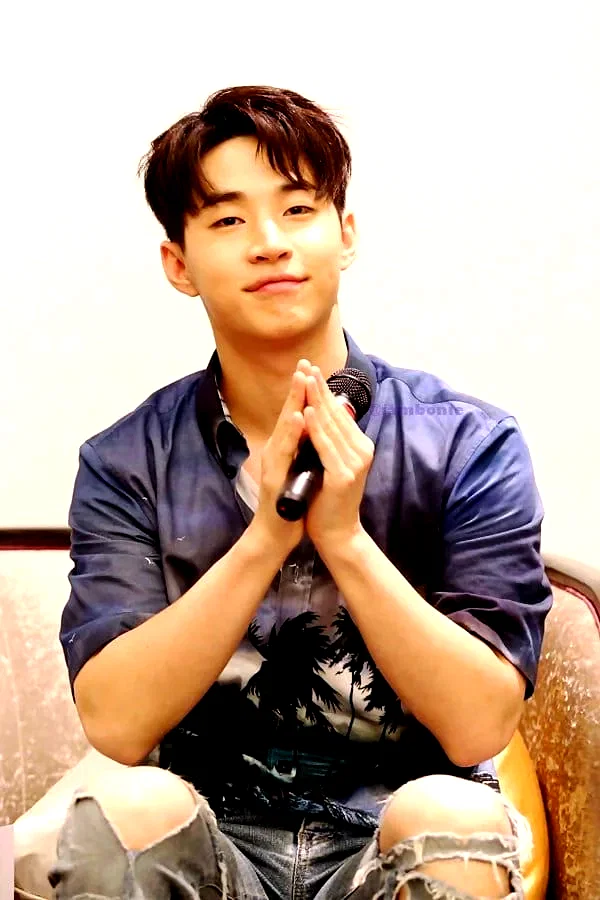 Henry Lau