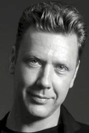 Mikael Persbrandt