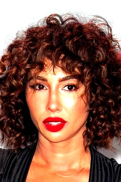  Jackie Cruz