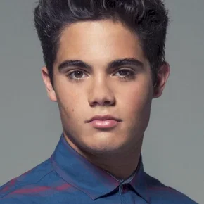 Photo star :  Emery Kelly