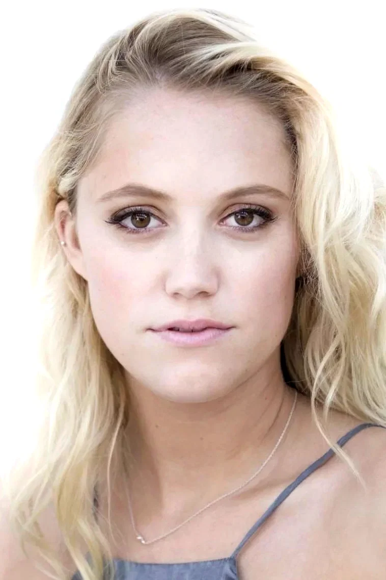 Maika Monroe