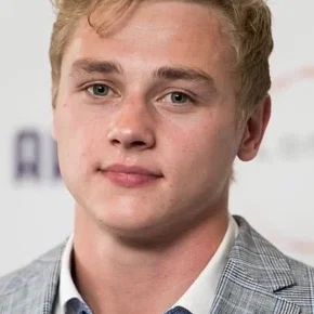 Photo star :  Ben Hardy