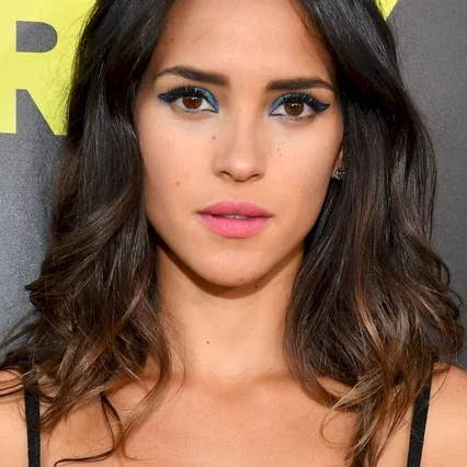  Adria Arjona