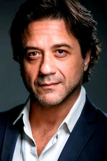 Enrique Arce