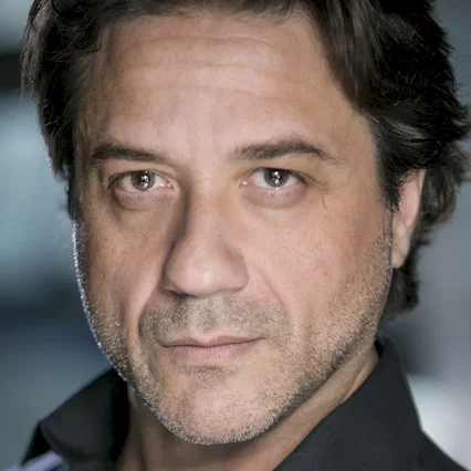 Enrique Arce