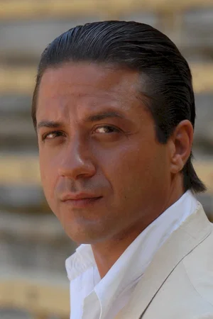 Enrique Arce photo