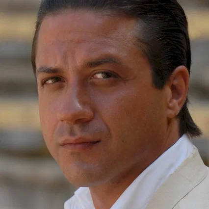 Enrique Arce