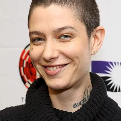  Asia Kate Dillon