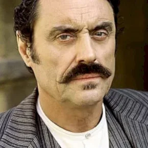 Photo star : Ian McShane