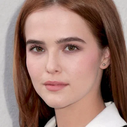 Zoey Deutch