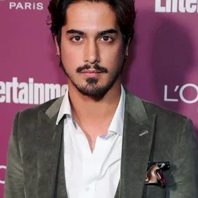 Photo star : Avan Jogia