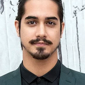 Photo star : Avan Jogia