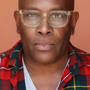 Photo star : James Moses Black